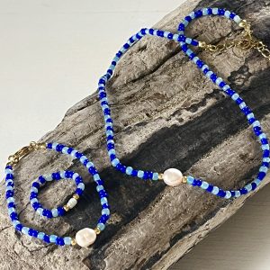 Bague élastique, collier et bracelet Armor bleu turquoise et bleu roy cobalt perles dorées japonaises Miyuki et perles de culture d'eau douce fait main avec fermoir en acier inoxydable sans nickel sans plomb et sans cadmium et chainette d'extension