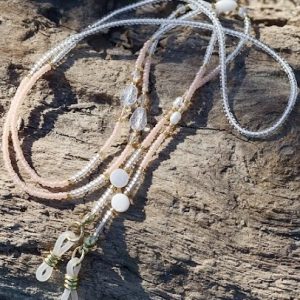 Cordons à lunettes Elyzia chaines de lunettes bijou de lunettes fait main en perles de verres tres fines et petites 2mm japonaises Miyuki, pierre naturelle, perles de culture d'eau douce blanche, perles de coquillages, perles dorées saumon peche et transparent cristal, acier inoxydable, coloris embouts à choisir