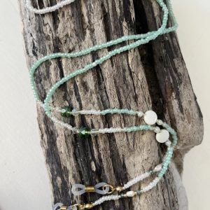 Cordons à lunettes Elyzia chaines de lunettes bijou de lunettes fait main en perles de verres tres fines et petites 2mm japonaises Miyuki, pierre naturelle, perles de culture d'eau douce blanche, perles de coquillages, perles dorées vert clair d'eau et blanc nacré, acier inoxydable, coloris embouts à choisir