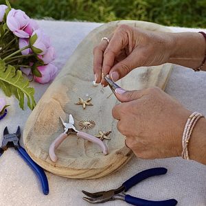 Boucles d'oreilles été ISÉA en acier inoxydable sans nickel sans plomb et sans cadmium pendantes avec grande etoile de mer et perle de culture d'eau douce fait main