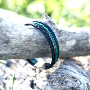 Bracelet Homme en cuir 4 rangs noir et brun et petites perles naturelles de jade vert, fermoir aimanté en acier inoxydable de qualité, personnalisable, fait main et à la taille demandée