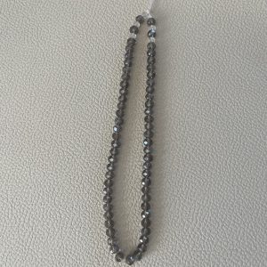 Luminya Dragonne poignée cordon bijou de téléphone en perles de verre colorées gris clair aux reflets scintillants et lumineux pour coque de tel fait main solide option rondelles plaqué or