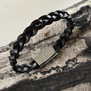 Bracelet MIXTE pour homme ou femme NAKOA en cuir noir 3 lanières, tressé main avec un fermoir aimanté en acier inoxydable sans nickel sans plomb et sans cadmium