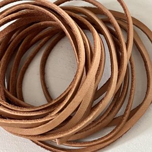 lanieres de cuir beige à tresser