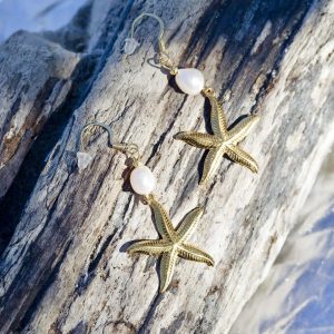 Boucles d'oreilles été ISÉA en acier inoxydable sans nickel sans plomb et sans cadmium pendantes avec grande etoile de mer et perle de culture d'eau douce fait main