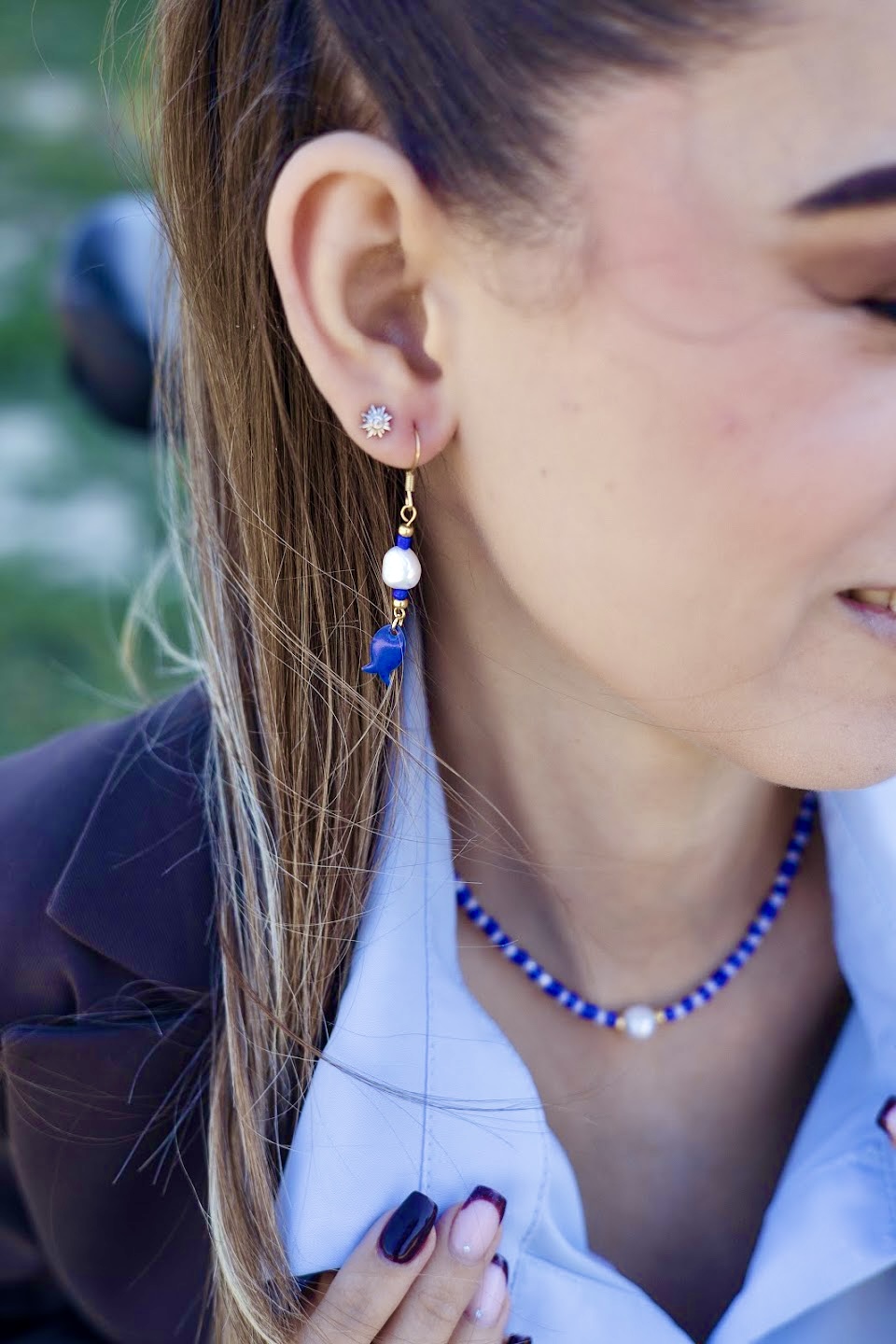 Marina- Boucles pendantes poisson bleu cobalt avec perle d'eau douce