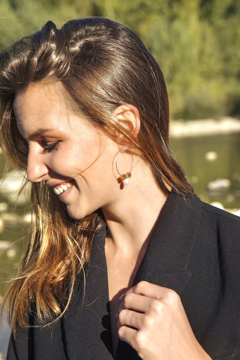 Boucles d'oreilles créoles de 3 ou 4 ou 3,5 mm en acier inoxydable doré sans nickel sans plomb et sans cadmium avec perles de verre ambre et perles dorées japonaises Miyuki et perles de culture d'eau douce blanche fait main atelier artisanal