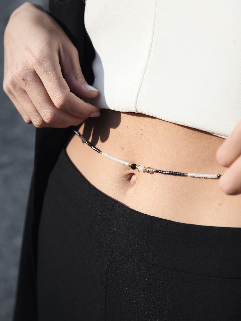 bijoux artisanaux faits main Bin-bin ou baya perles de verre et pierres naturelles