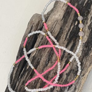 Baya bin bin élastique Soléia Tria en perles de verre rose vif lumineux flashy fluo et perles blanches nacrées perles dorées japonaises miyuki et pierres naturelles Quartz Rose Clair veritables fait main et sur mesure ajusté a la ma taille bijou de l'été à porter autour de la taille