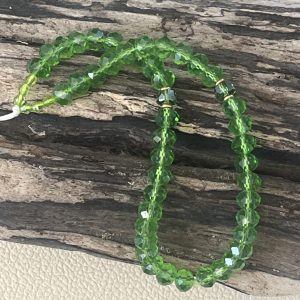 Luminya Dragonne poignée cordon bijou de téléphone en perles de verre colorées vert aux reflets scintillants et lumineux pour coque de tel fait main solide