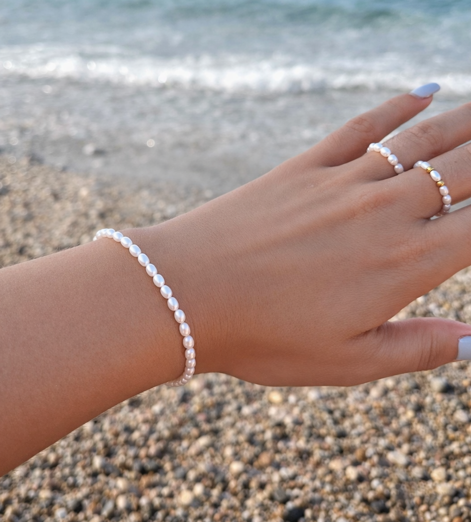 bijoux artisanaux faits main - Naïa Bracelet en perles d'eau douce, avec fermoir en acier inoxydable doré