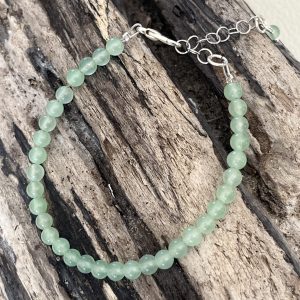 Bracelet en pierre naturelle d'aventurine et acier inoxydable sans nickel sans plomb et sans cadmium, avec fermoir et chainette d'extension