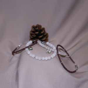 Bracelet en pierre naturelle de coquillage petites perles de grenat et/ou Quartz rose et acier inoxydable sans nickel sans plomb et sans cadmium, avec fermoir et chainette d'extension