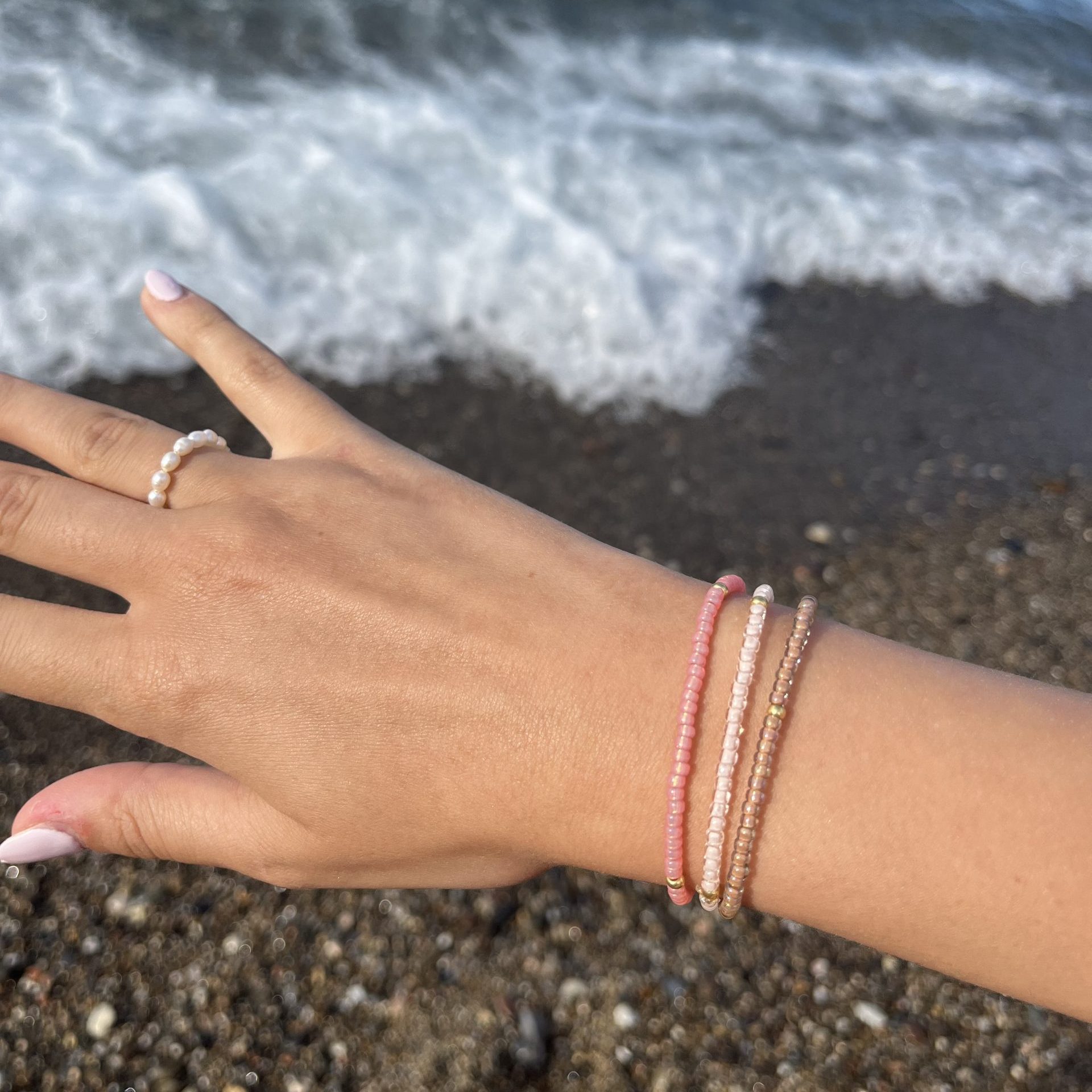 Bracelets artisanaux faits main en perles naturelles – Les Bijoux de Karine