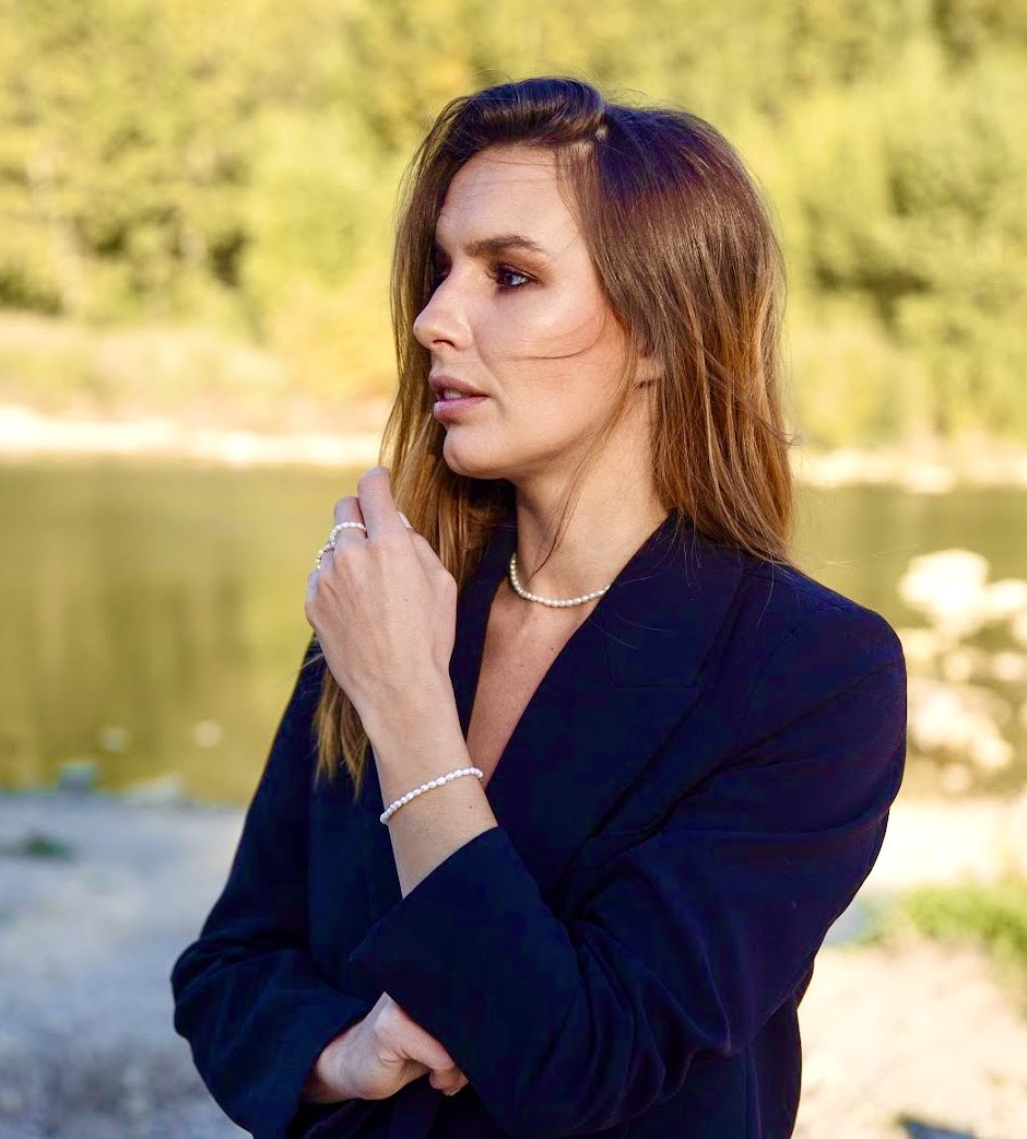 Bracelet Naïa - une rivière de perles d'eau douce – Image 6