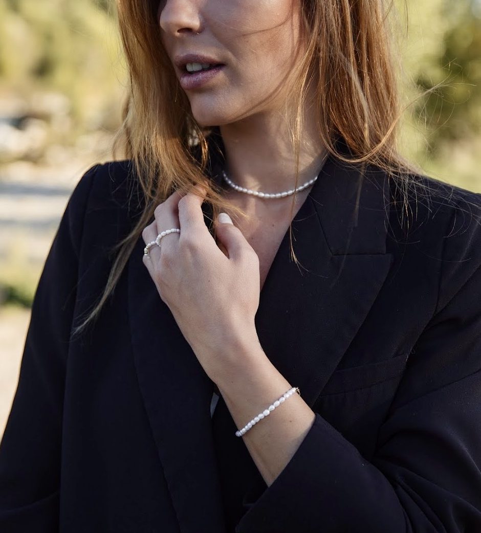 Bracelet Naïa - une rivière de perles d'eau douce – Image 2