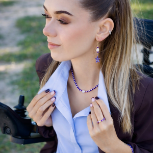 Ras de cou Armor, collier en perle d'eau douce et de verre avec perle centrale d'eau douce et chainette d'extension en acier inoxydable