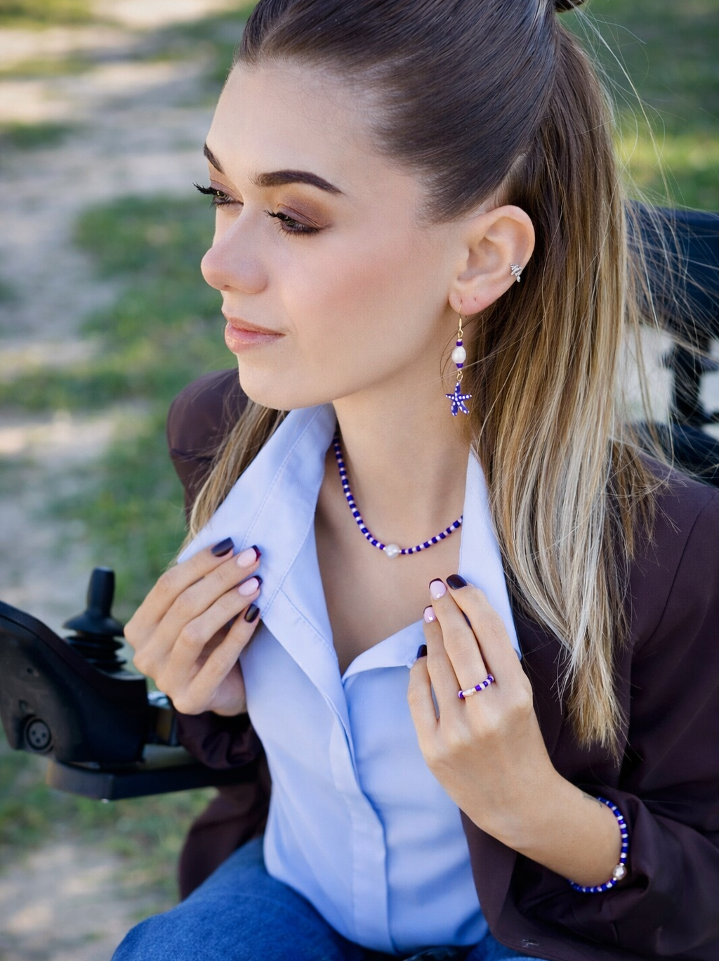 Ras de cou Armor, collier en perle d'eau douce et de verre avec perle centrale d'eau douce et chainette d'extension en acier inoxydable